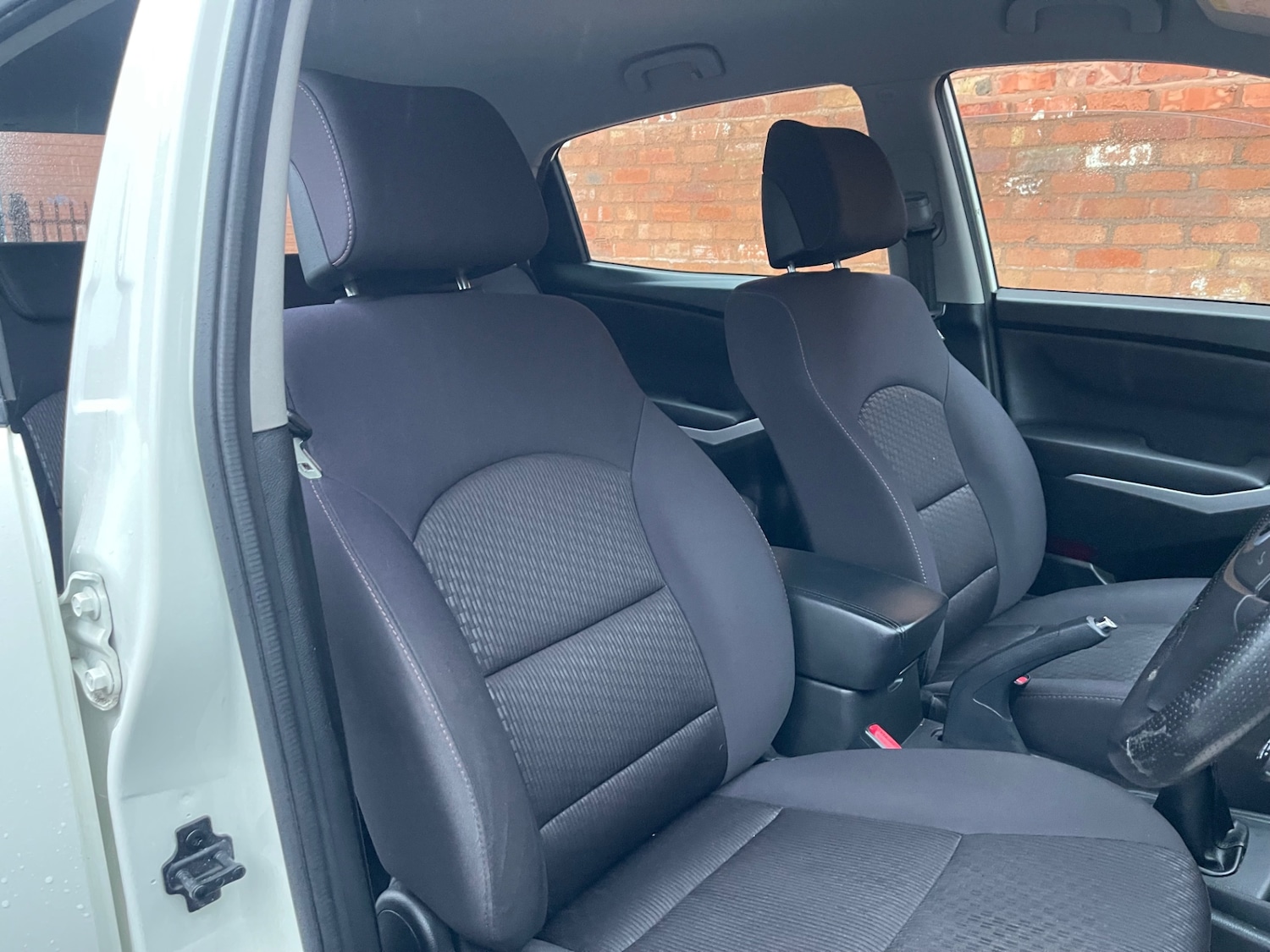 Used Ssangyong Korando 2015 for sale - 77167996: Photo 39