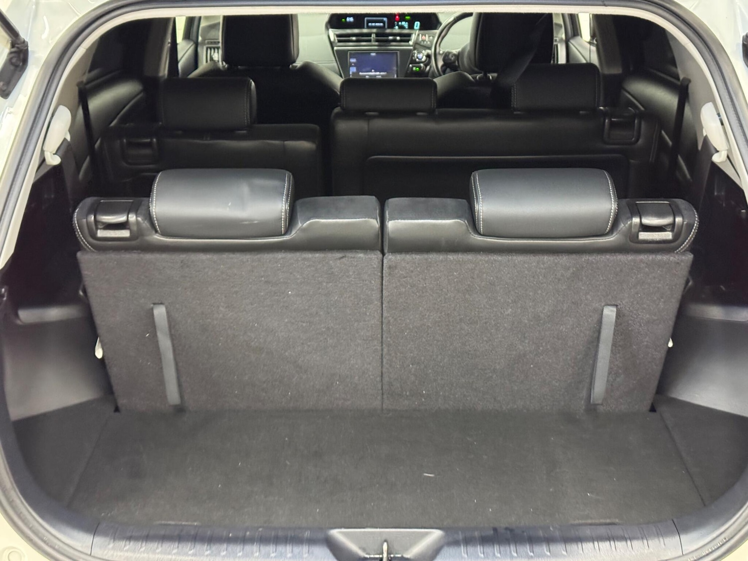 Used Toyota Prius+ for sale - 76606933: Photo 10