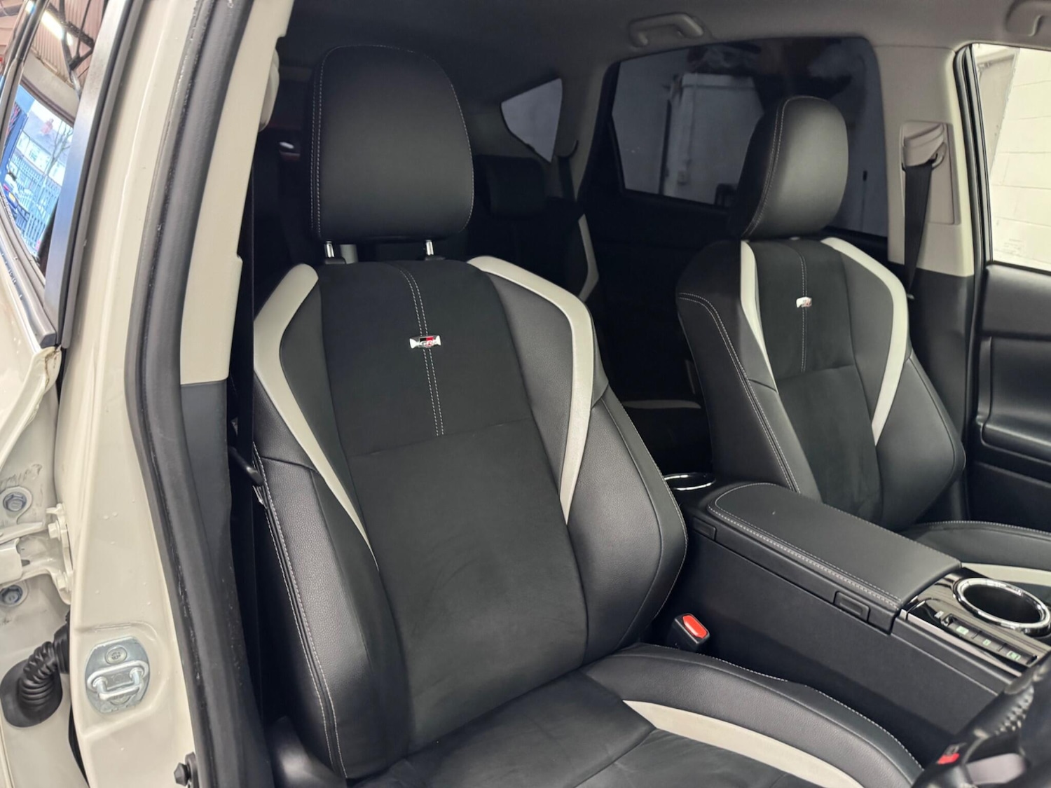 Used Toyota Prius+ for sale - 76606933: Photo 14