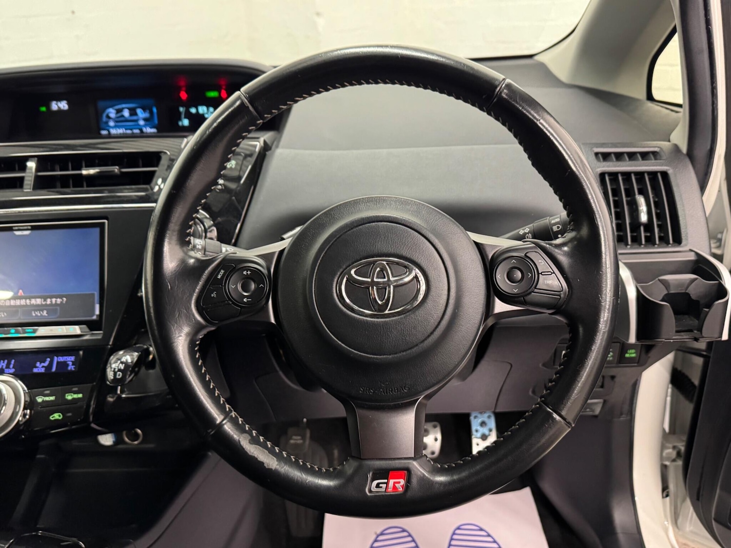 Used Toyota Prius+ for sale - 76606933: Photo 21