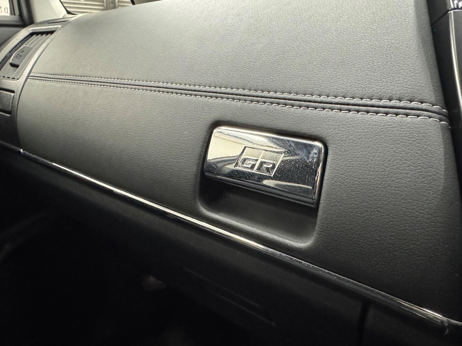 Used Toyota Prius+ for sale - 76606933: Photo 25