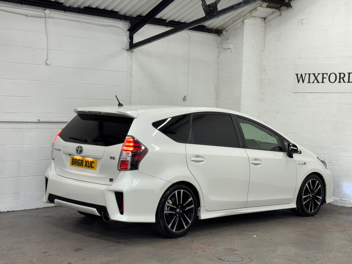 Used Toyota Prius+ for sale - 76606933: Photo 6