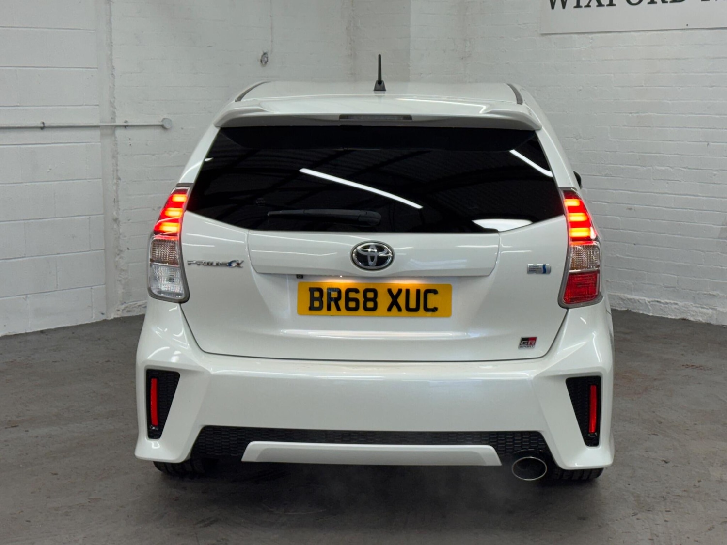 Used Toyota Prius+ for sale - 76606933: Photo 9