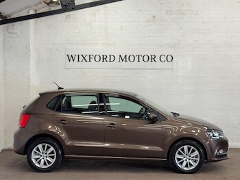Used Volkswagen Polo 2015 for sale - 74221700: Photo