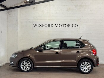 Used Volkswagen Polo 2015 for sale - 74221700: Photo