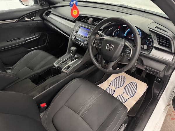 Used Honda Civic 2017 for sale - 76276018: Photo 10