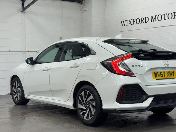 Used Honda Civic 2017 for sale - 76276018: Photo 28