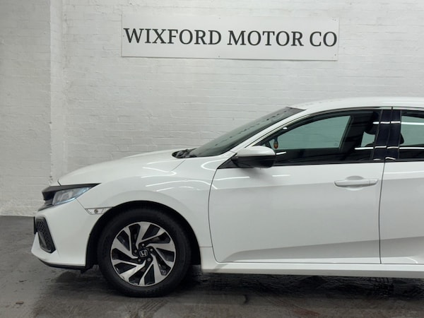 Used Honda Civic 2017 for sale - 76276018: Photo 33