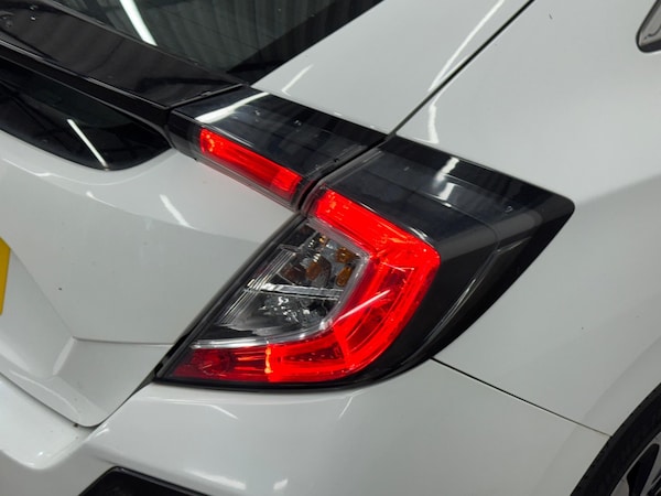 Used Honda Civic 2017 for sale - 76276018: Photo 36