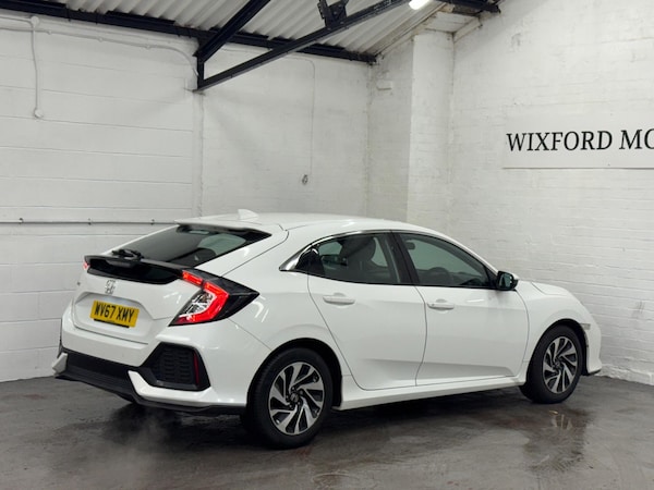 Used Honda Civic 2017 for sale - 76276018: Photo 6