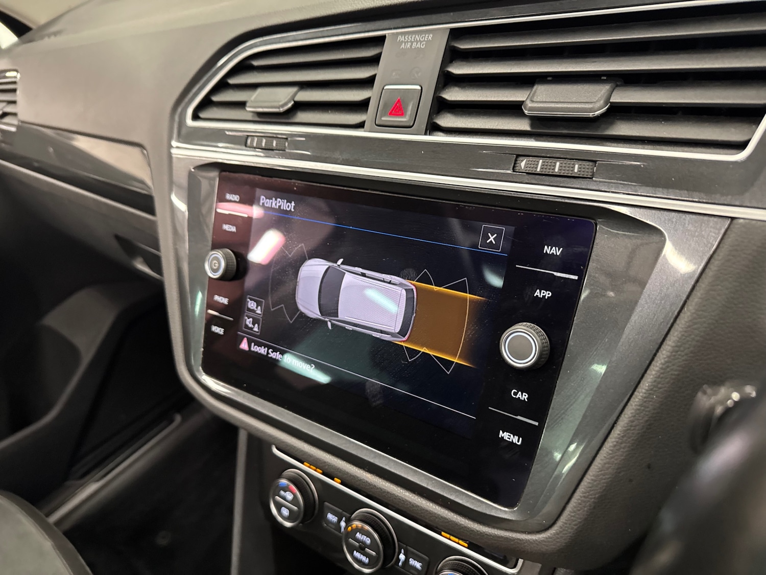 Used Volkswagen Tiguan 2017 for sale - 77136612: Photo 14