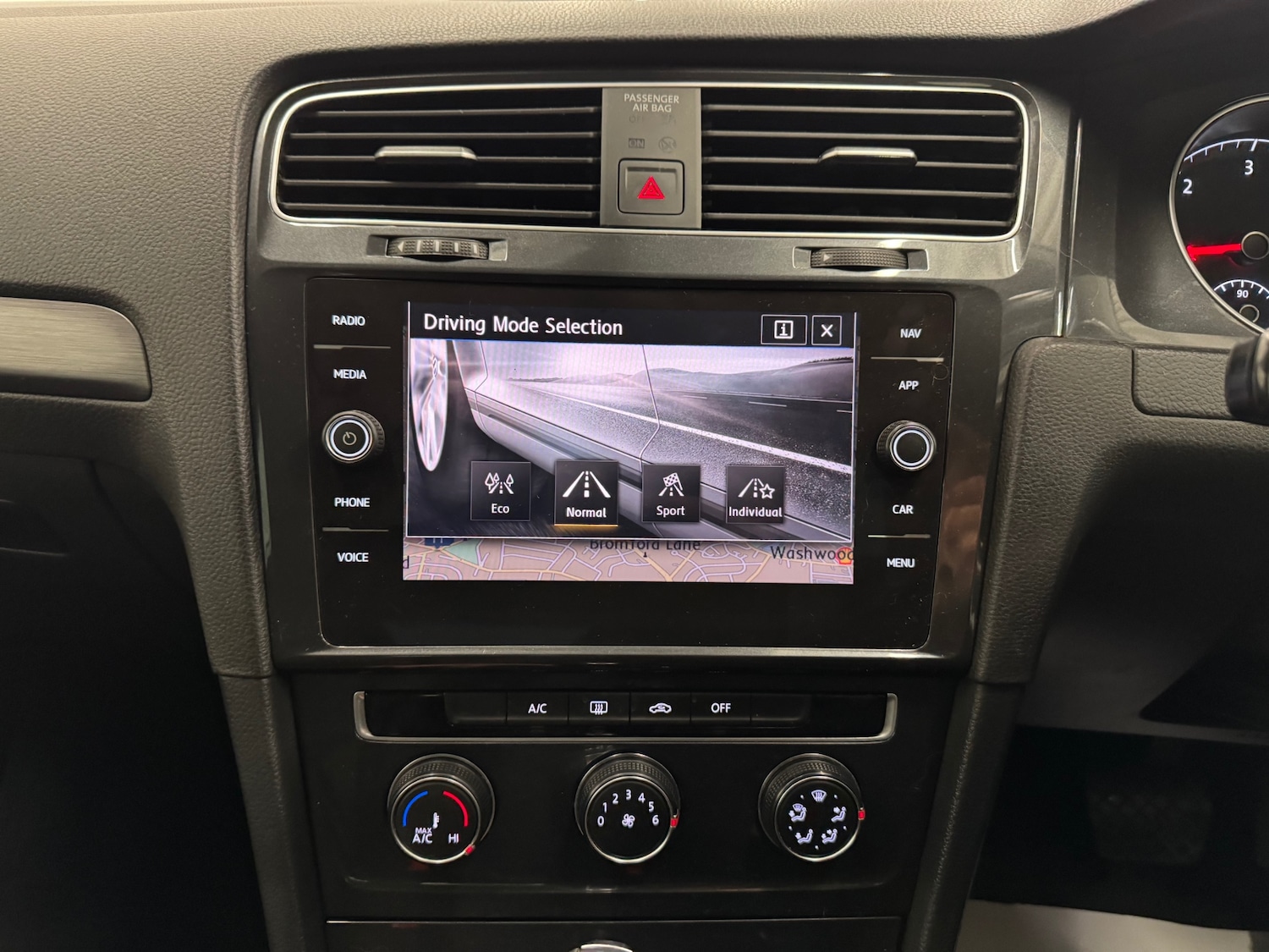 Used Volkswagen Golf 2019 for sale - 77137008: Photo 24