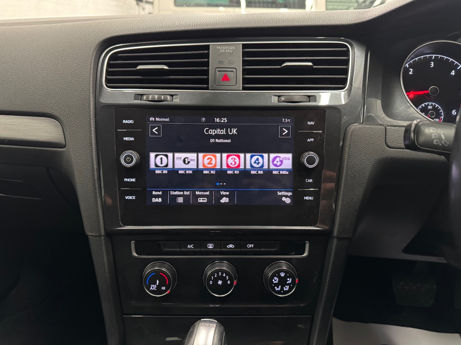 Used Volkswagen Golf 2019 for sale - 77137008: Photo 26