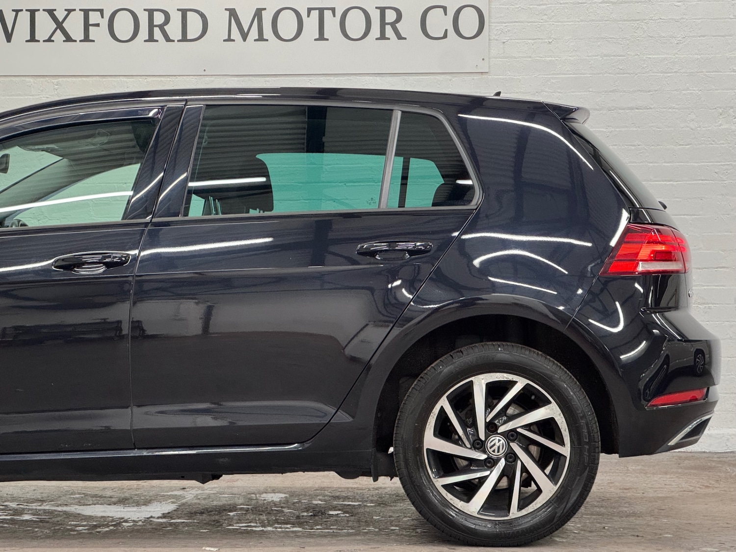 Used Volkswagen Golf 2019 for sale - 77137008: Photo 41