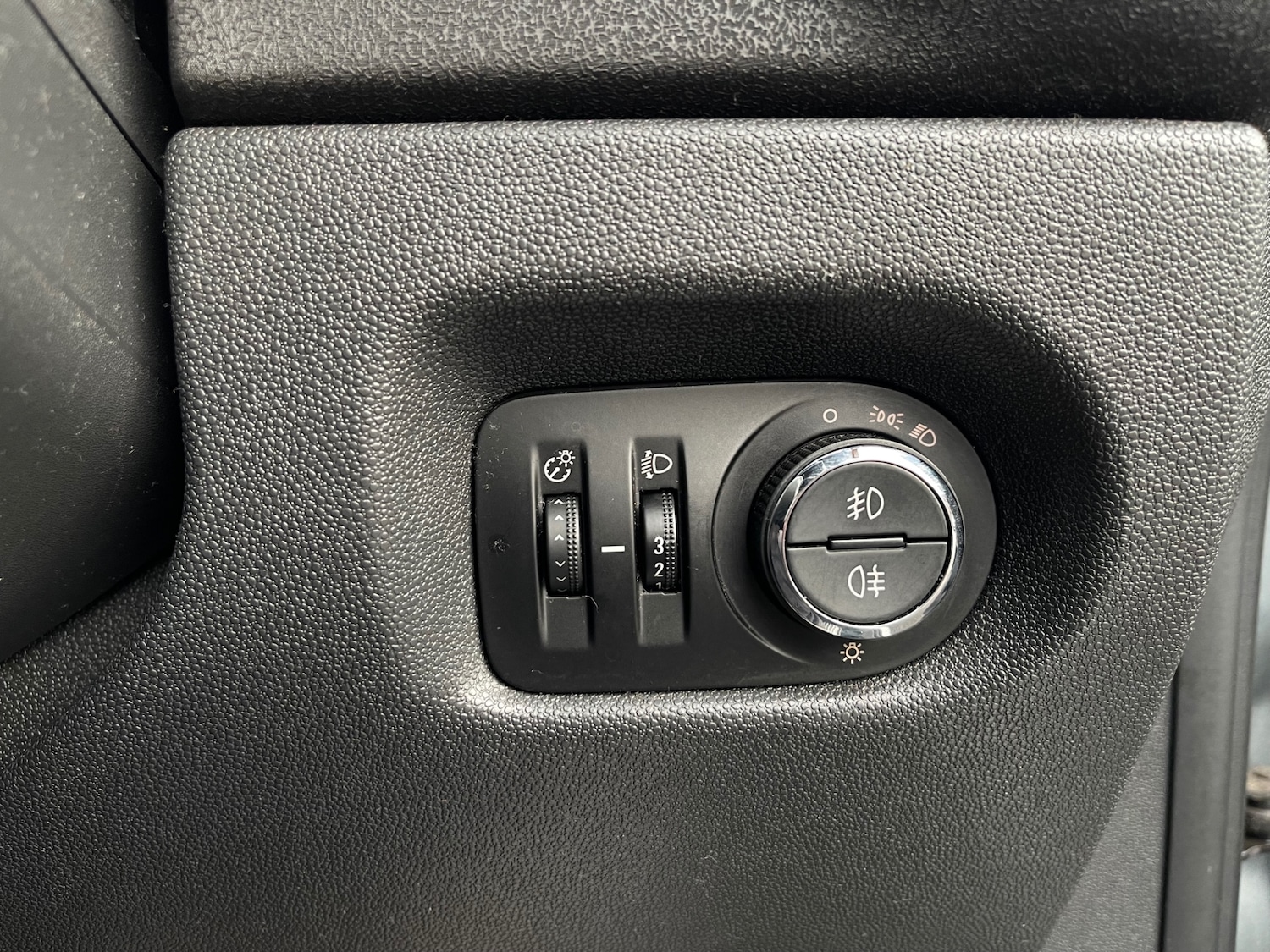 Used Vauxhall Corsa 2013 for sale - 77168015: Photo 19