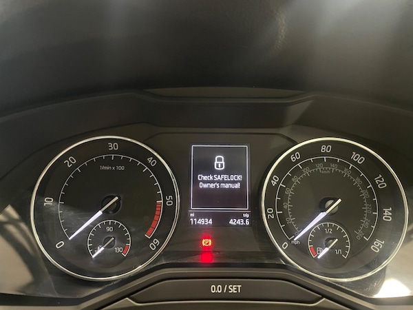 Used Skoda Superb 2015 for sale - 76276019: Photo 25