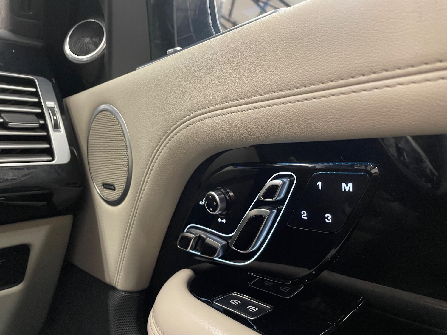 Used Land Rover Range Rover 2021 for sale - 76473401: Photo 32