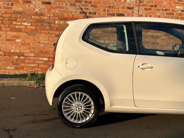 Used Volkswagen up! 2013 for sale - 76276016: Photo 18