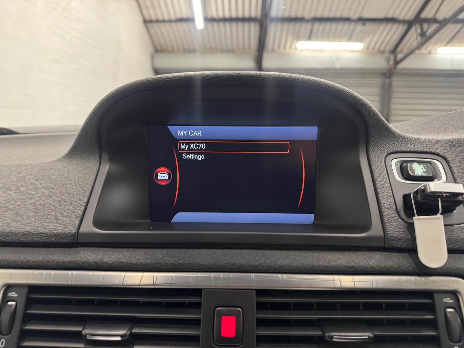 Used Volvo XC70 2012 for sale - 76886238: Photo 24