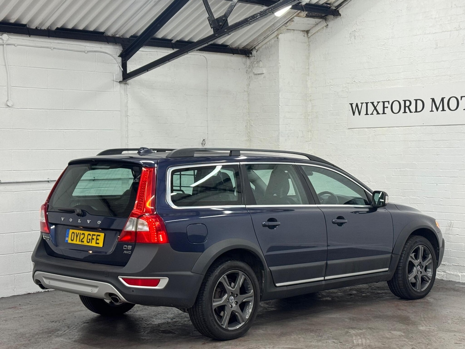 Used Volvo XC70 2012 for sale - 76886238: Photo 6