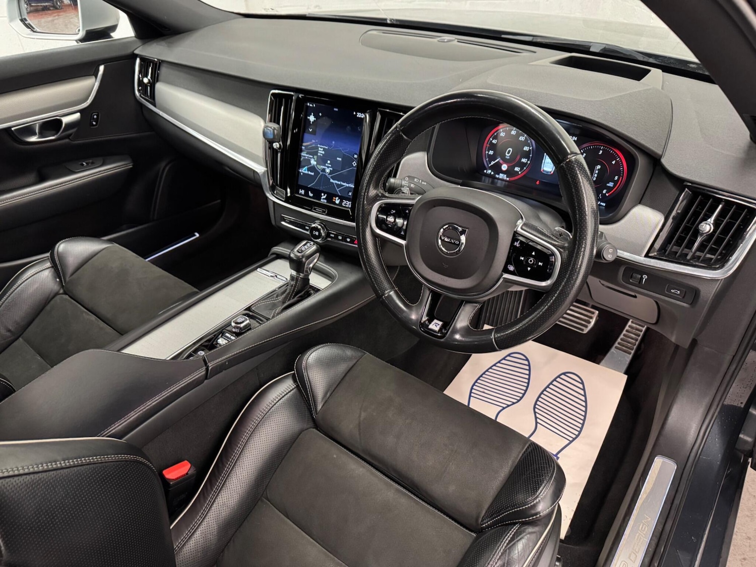 Used Volvo V90 2018 for sale - 76886357: Photo 10