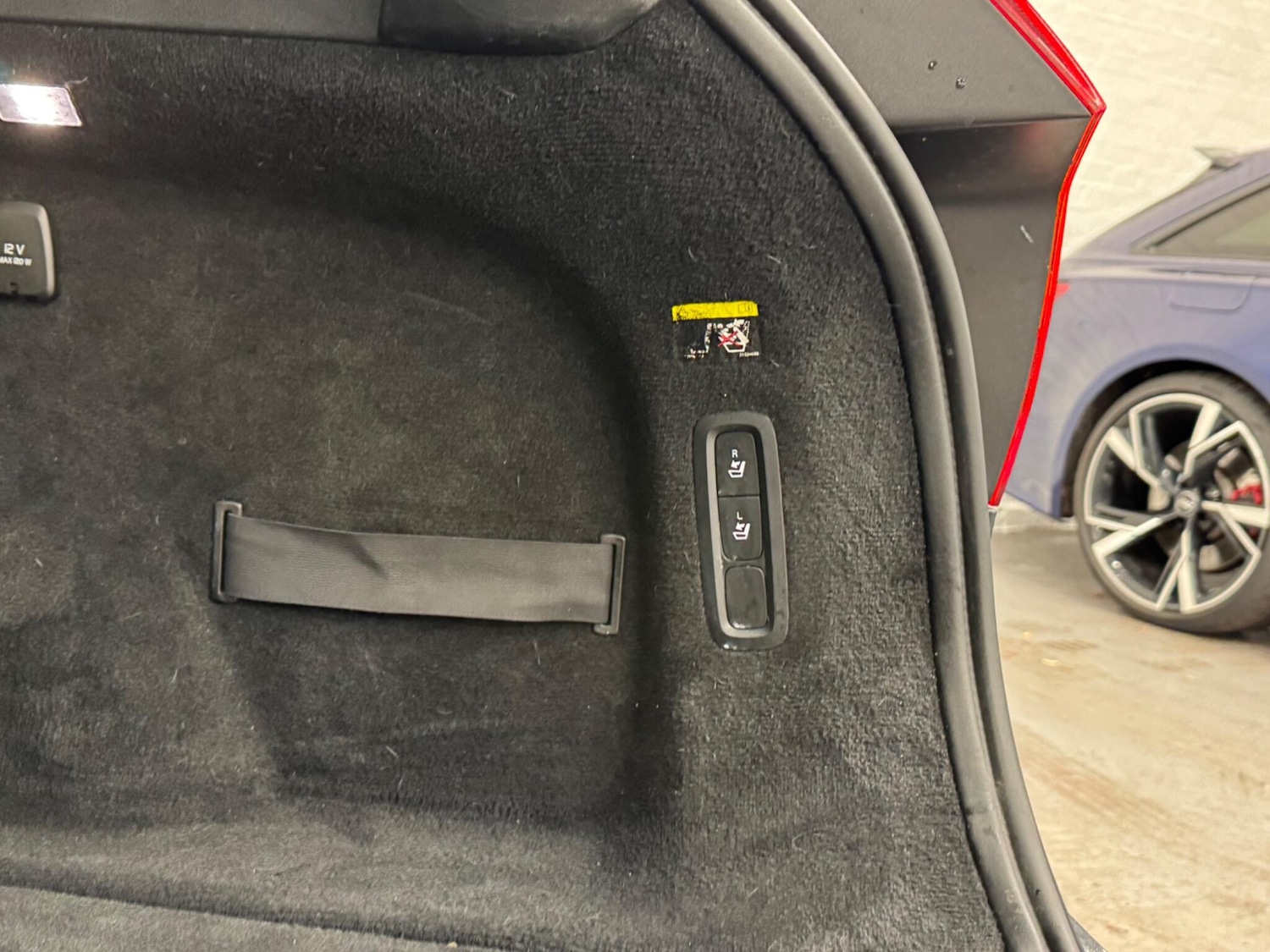 Used Volvo V90 2018 for sale - 76886357: Photo 19