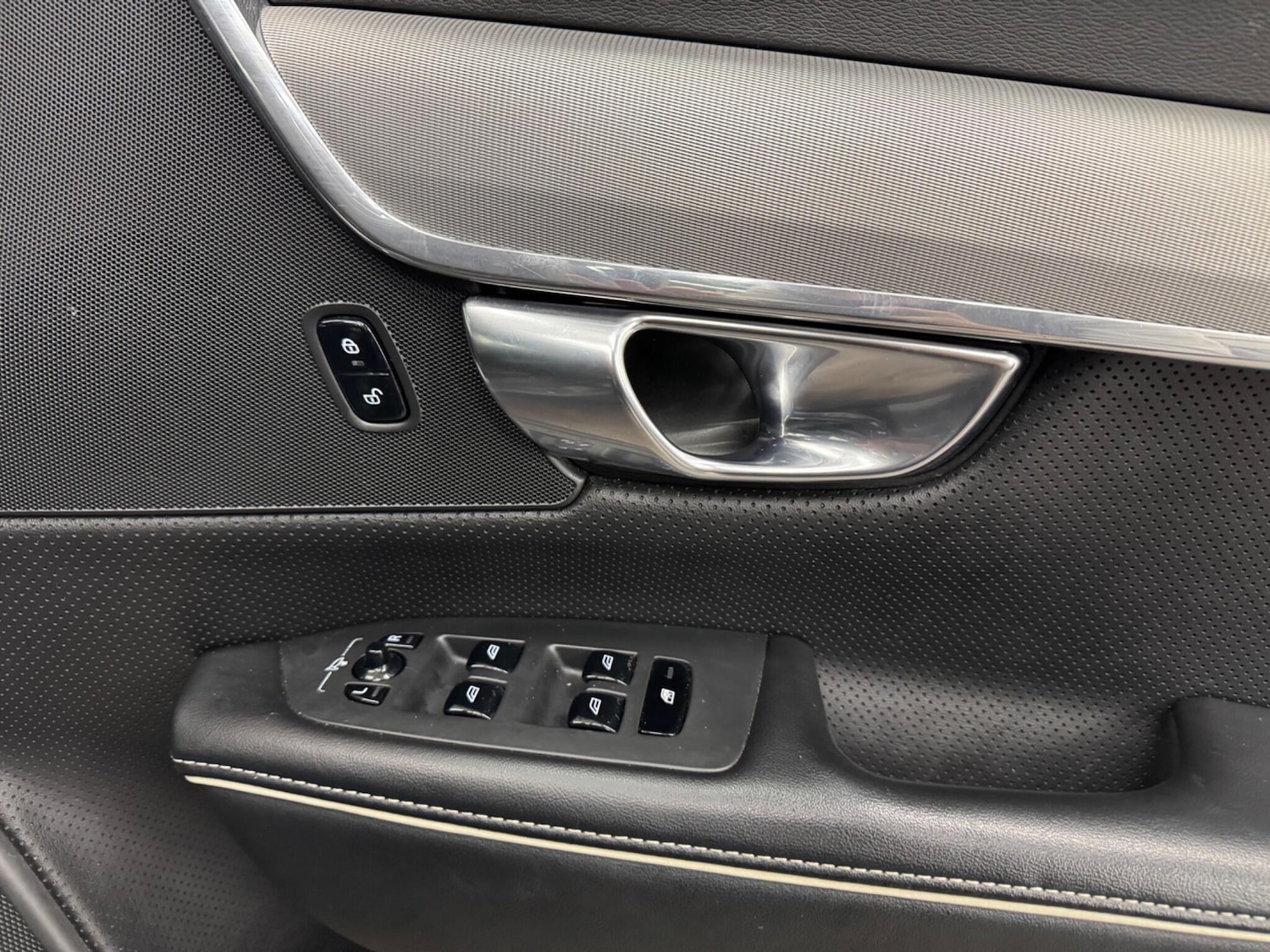 Used Volvo V90 2018 for sale - 76886357: Photo 28