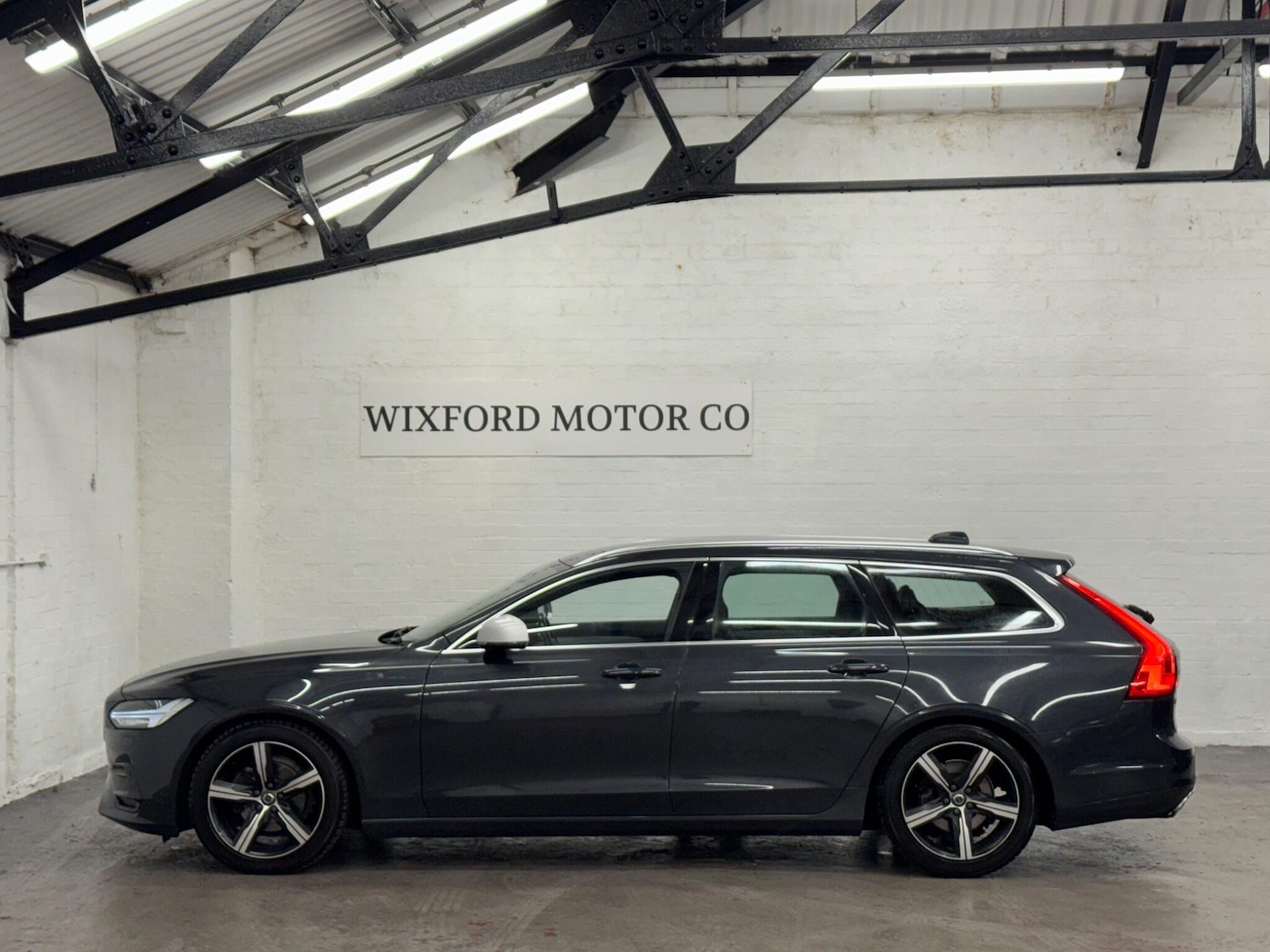 Used Volvo V90 2018 for sale - 76886357: Photo 3