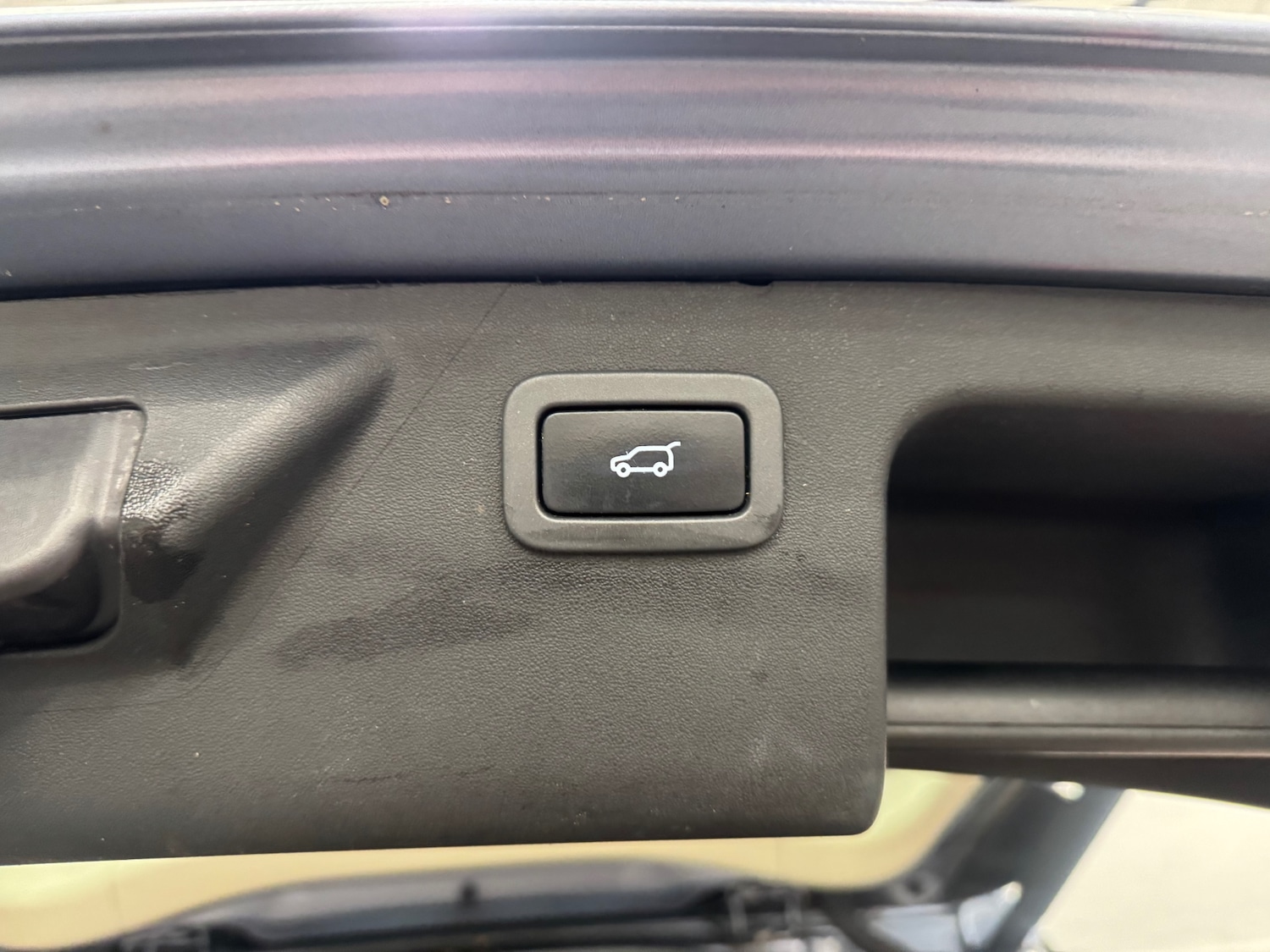 Used Land Rover Discovery Sport 2017 for sale - 77137018: Photo 10