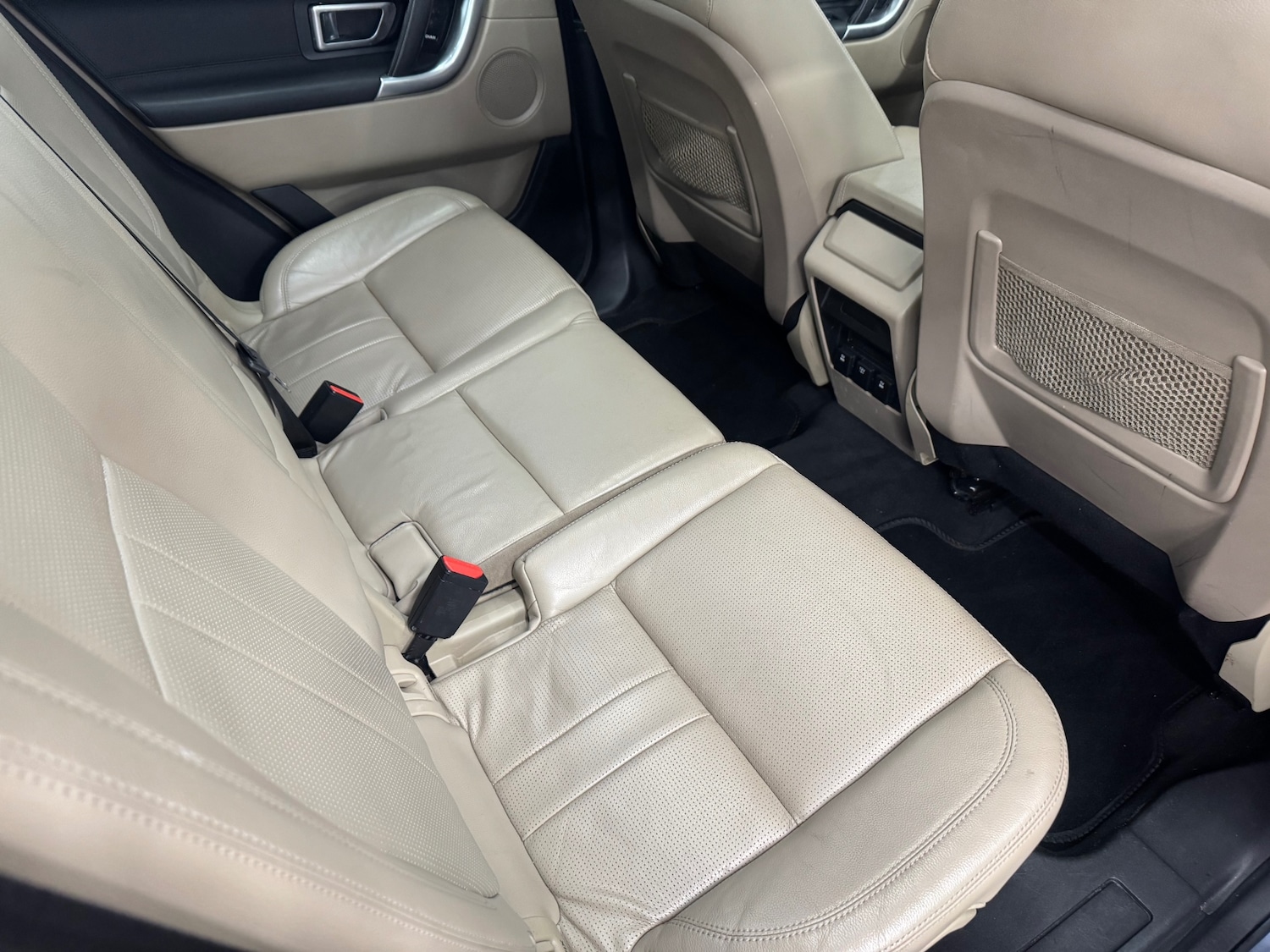 Used Land Rover Discovery Sport 2017 for sale - 77137018: Photo 15