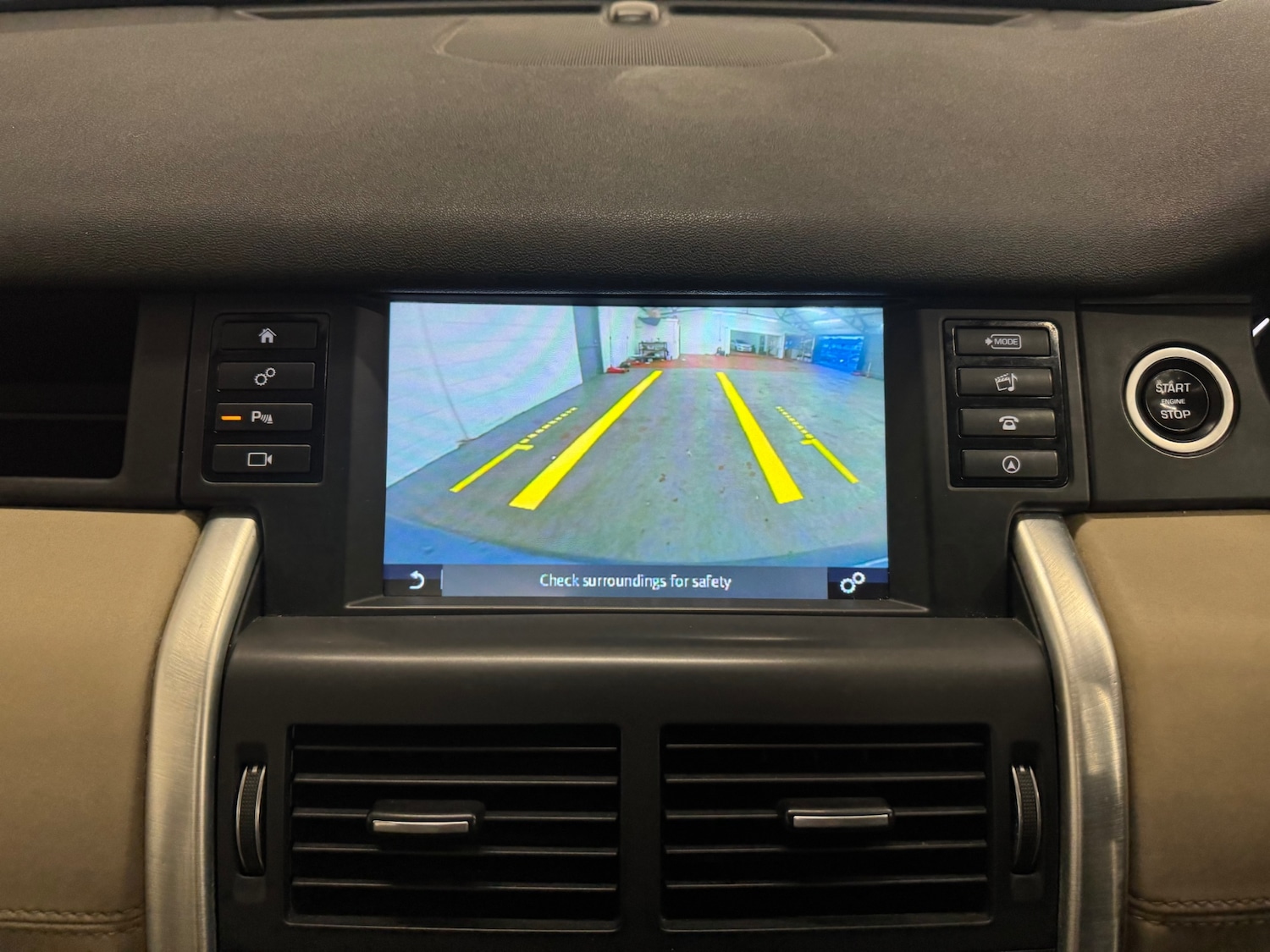 Used Land Rover Discovery Sport 2017 for sale - 77137018: Photo 24