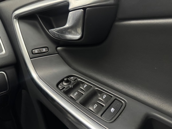 Used Volvo XC60 2016 for sale - 76276000: Photo 31