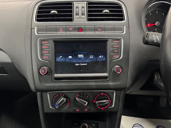 Used Volkswagen Polo 2018 for sale - 76275998: Photo 17