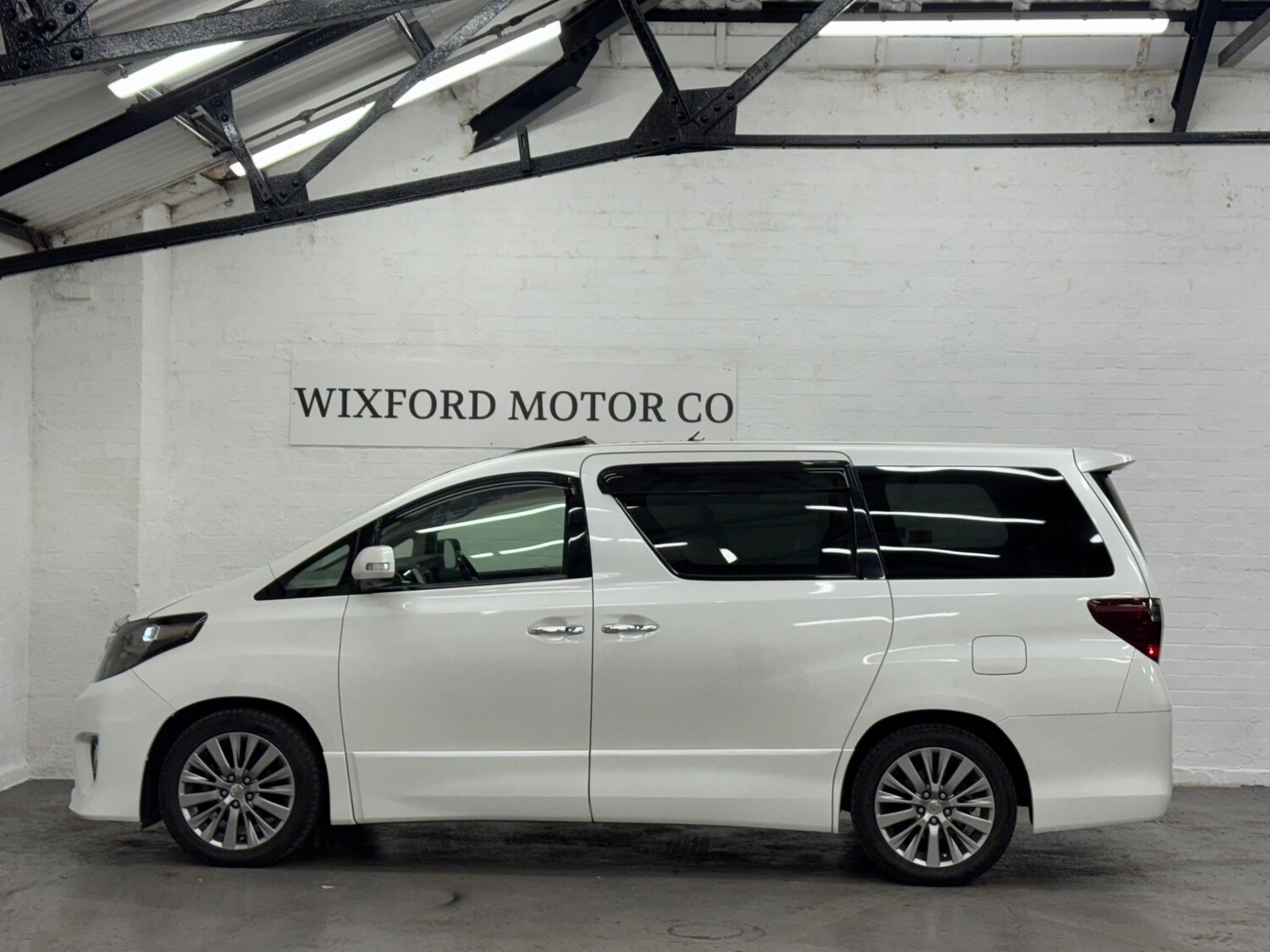 Used Toyota Alphard 2025 for sale - 76275999: Photo 3