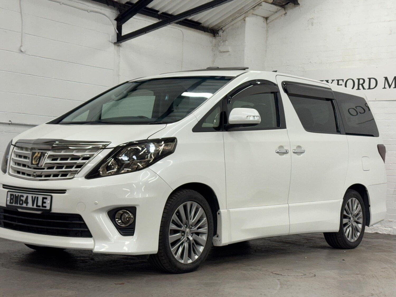 Used Toyota Alphard 2025 for sale - 76275999: Photo 39