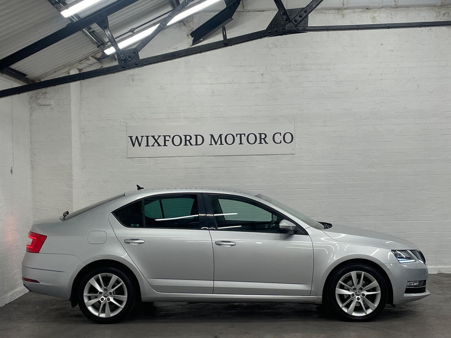 Used Skoda Octavia 2017 for sale - 76824919: Photo 2