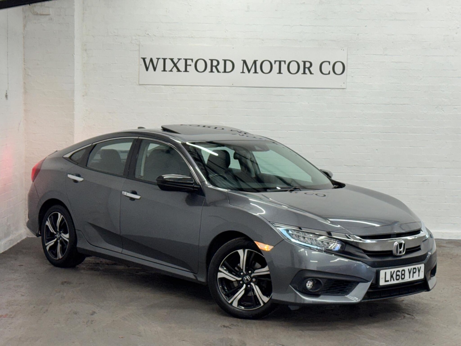 Used Honda Civic 2018 for sale - 76608224: Photo 1