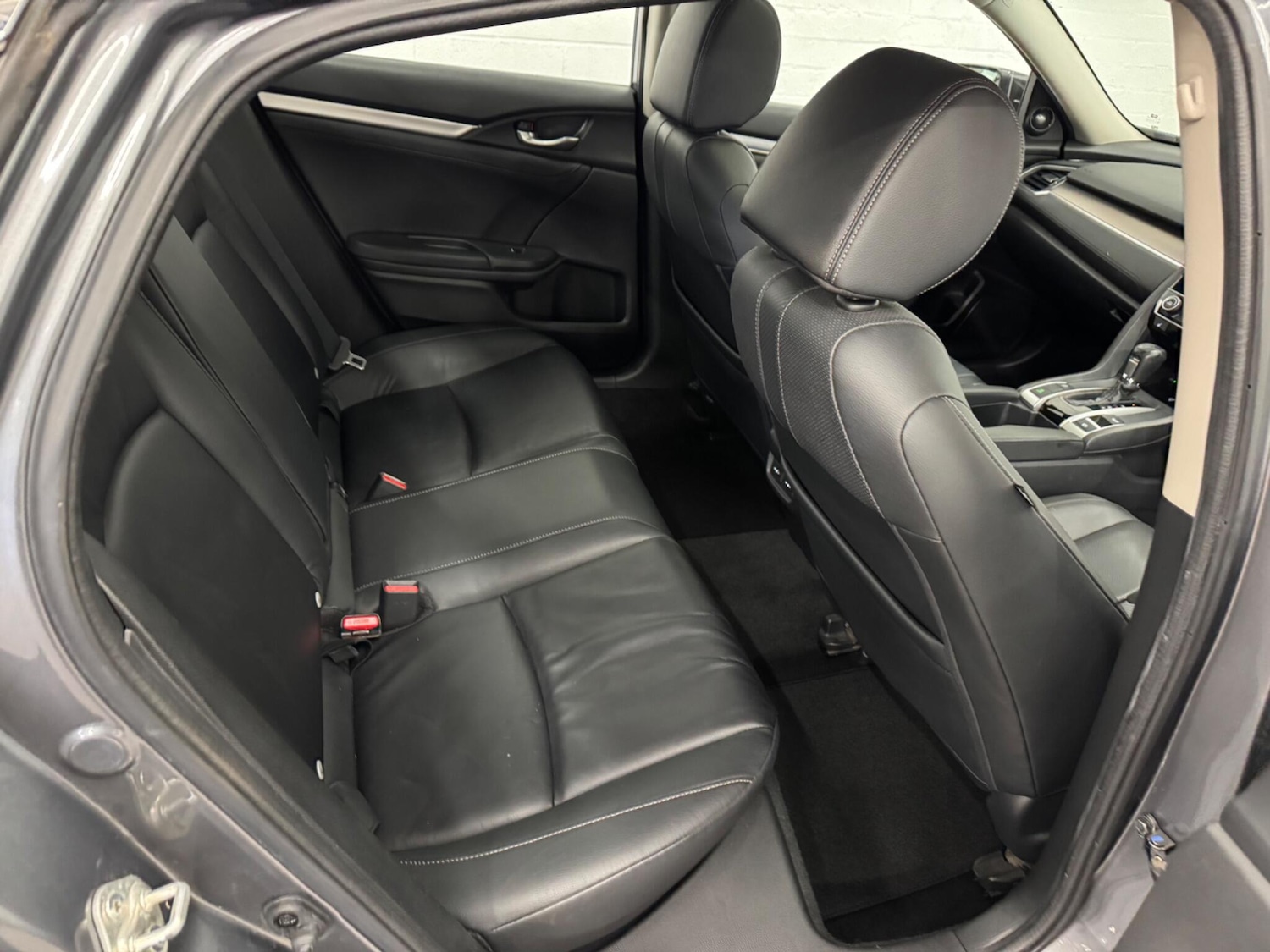 Used Honda Civic 2018 for sale - 76608224: Photo 15