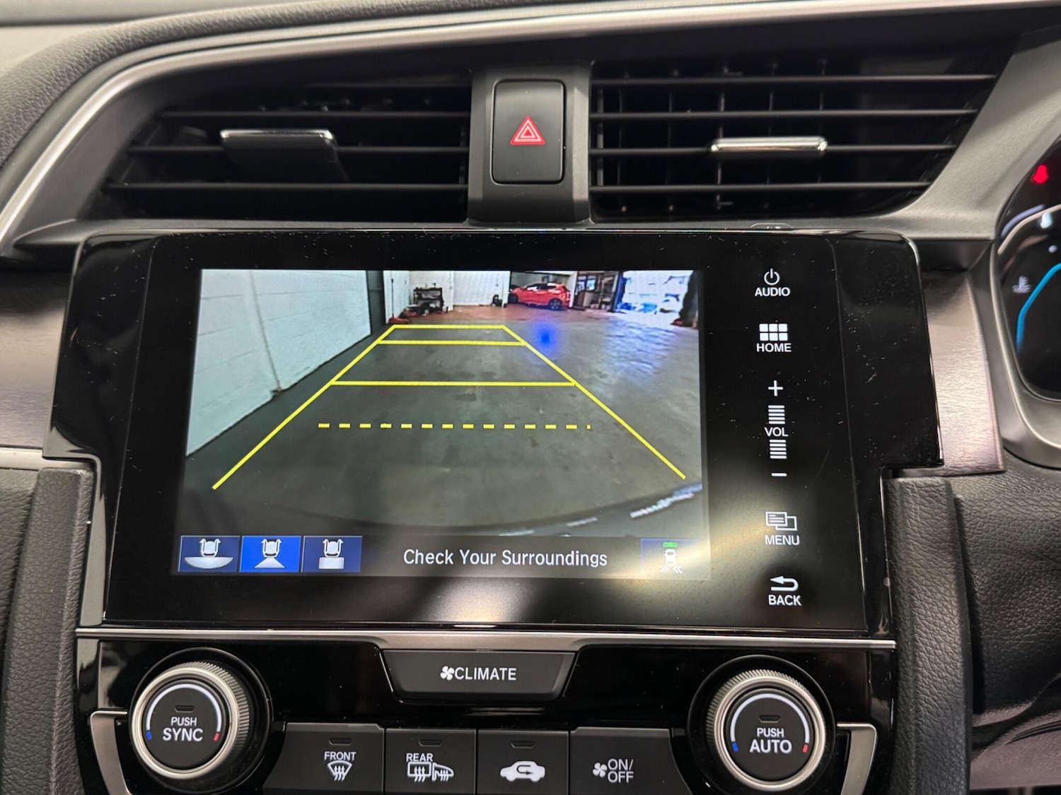 Used Honda Civic 2018 for sale - 76608224: Photo 20