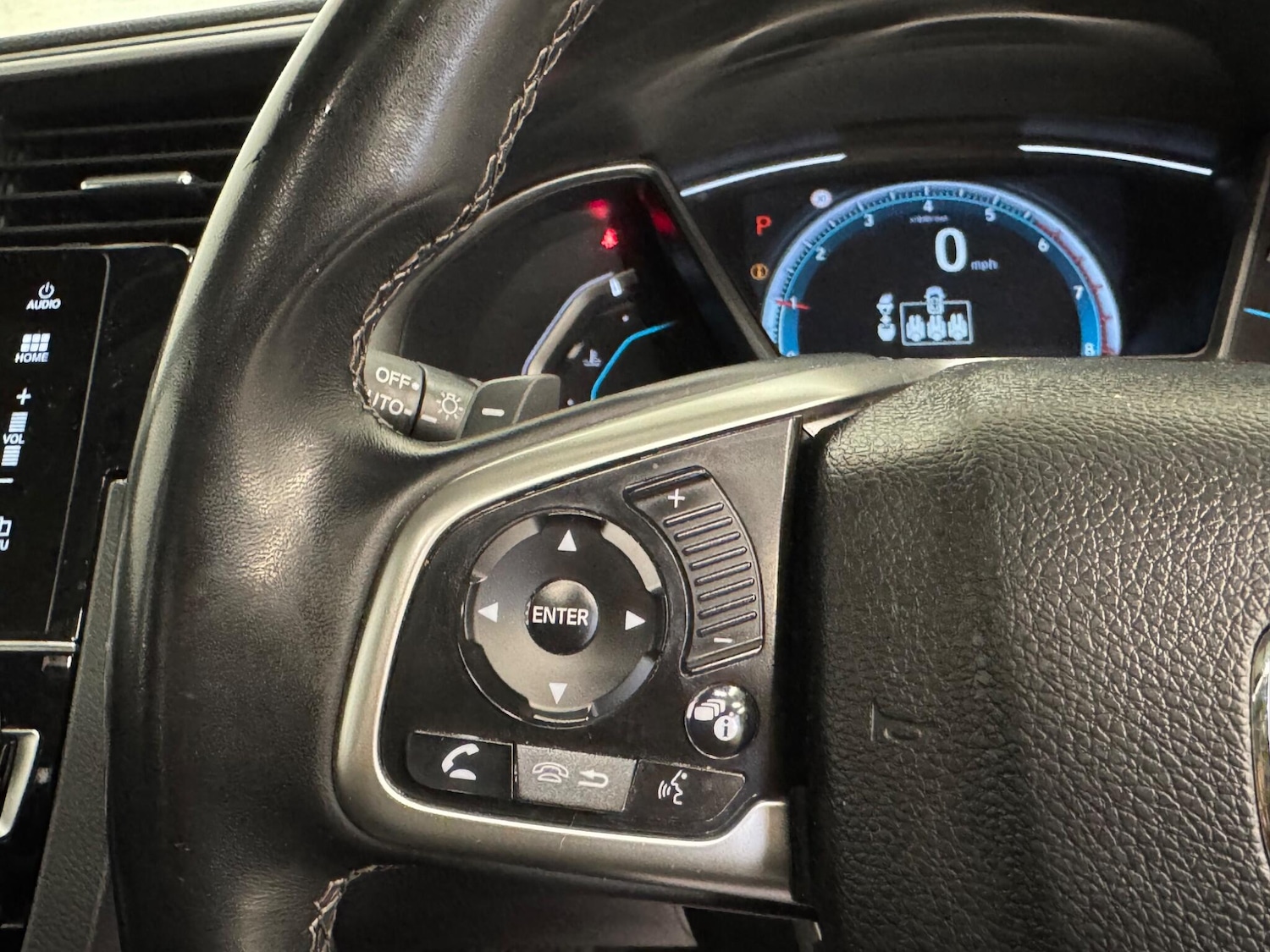 Used Honda Civic 2018 for sale - 76608224: Photo 21