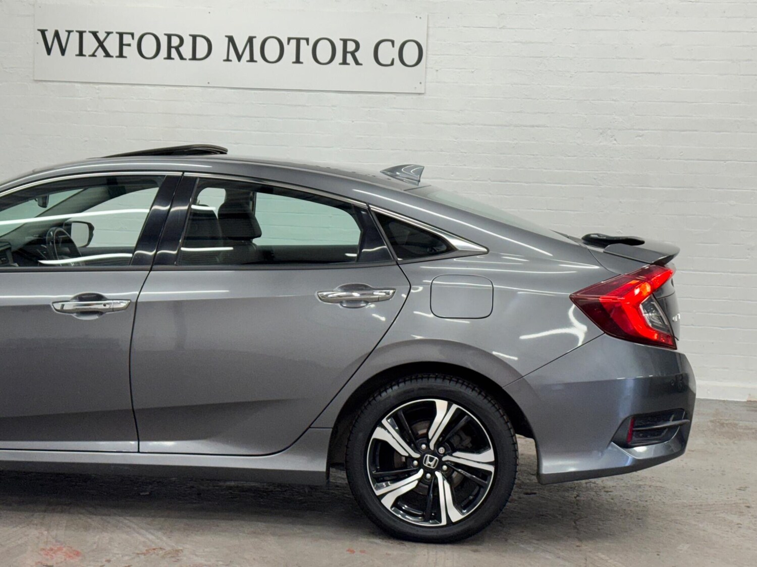 Used Honda Civic 2018 for sale - 76608224: Photo 37