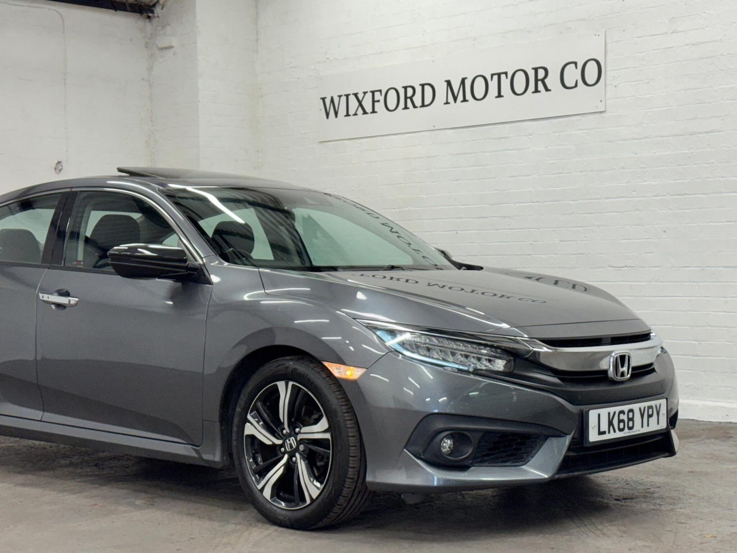 Used Honda Civic 2018 for sale - 76608224: Photo 38