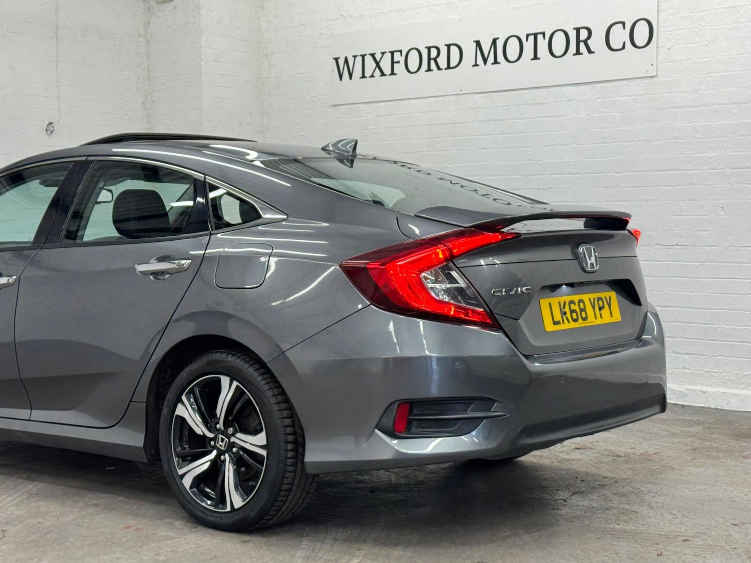 Used Honda Civic 2018 for sale - 76608224: Photo 39