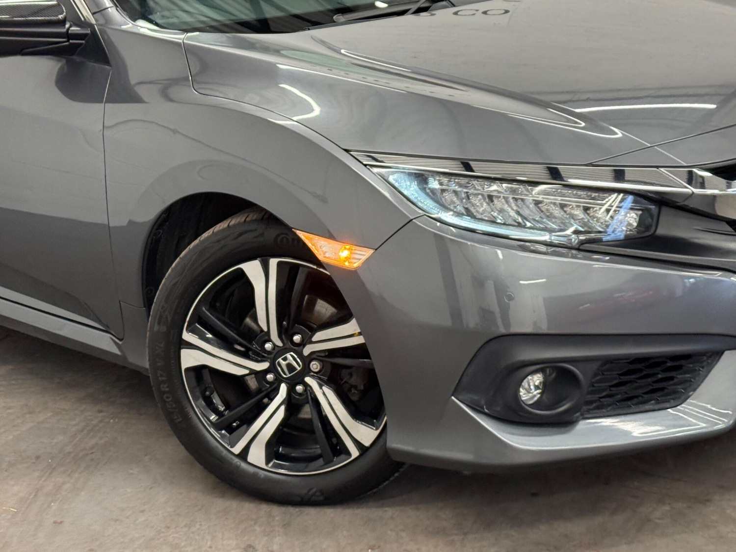 Used Honda Civic 2018 for sale - 76608224: Photo 41