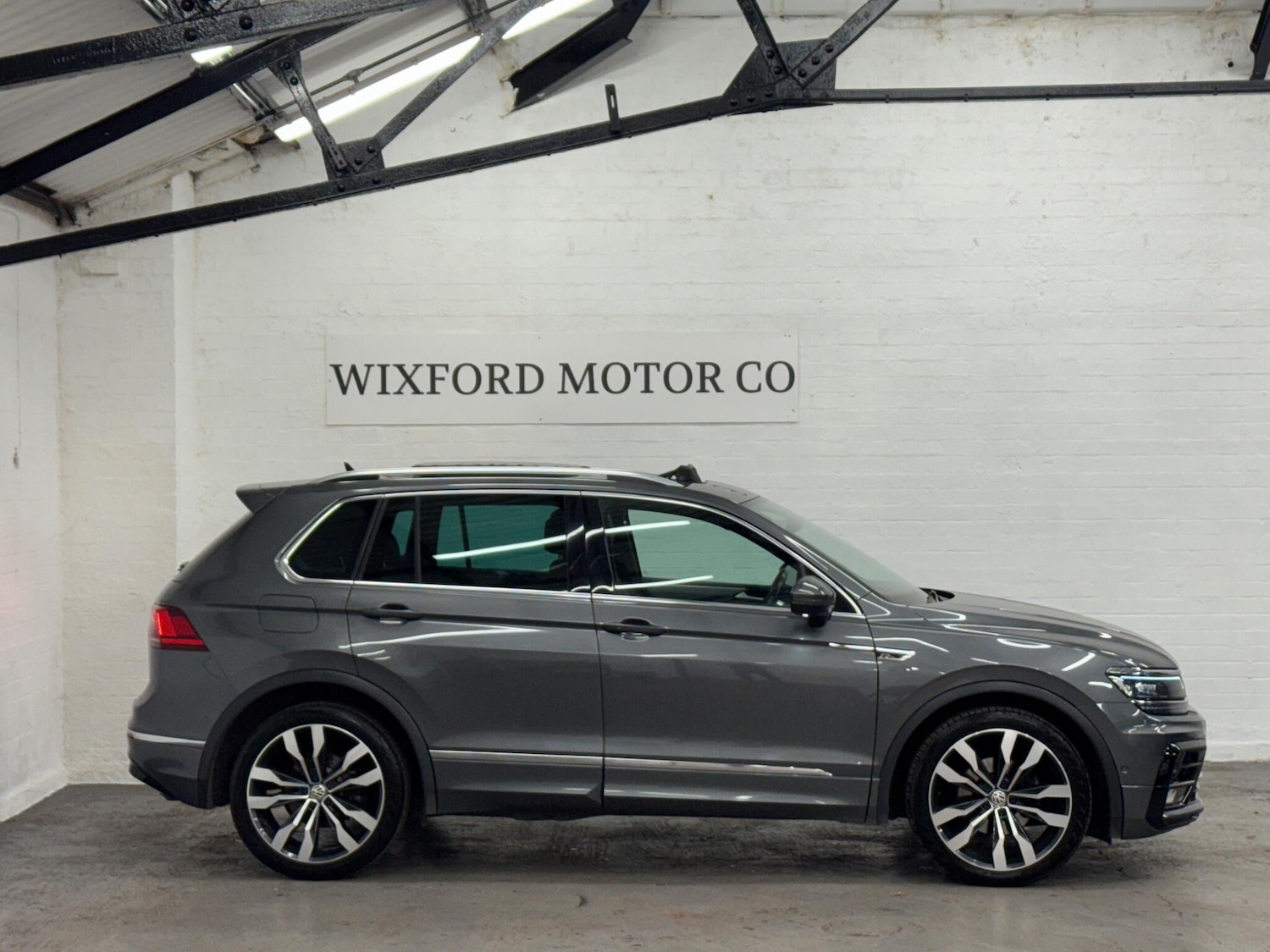 Used Volkswagen Tiguan 2019 for sale - 76295303: Photo 2