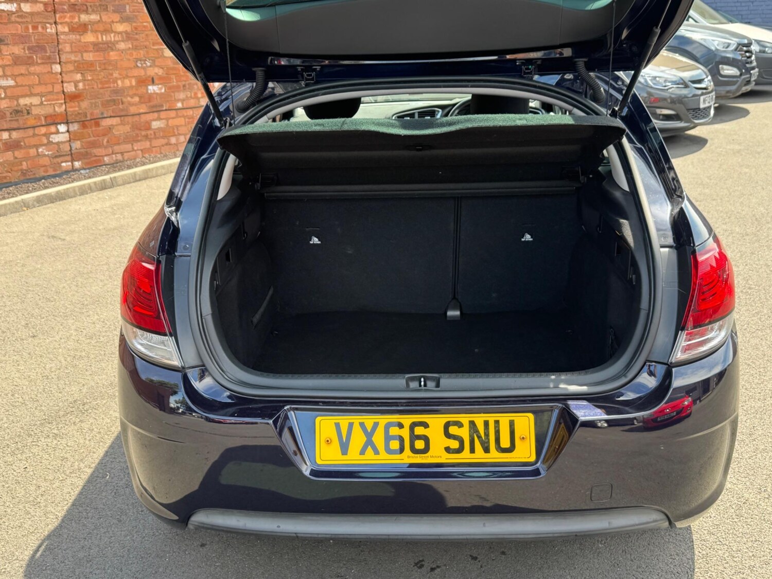 Used Citroen C4 2016 for sale - 76276009: Photo 10