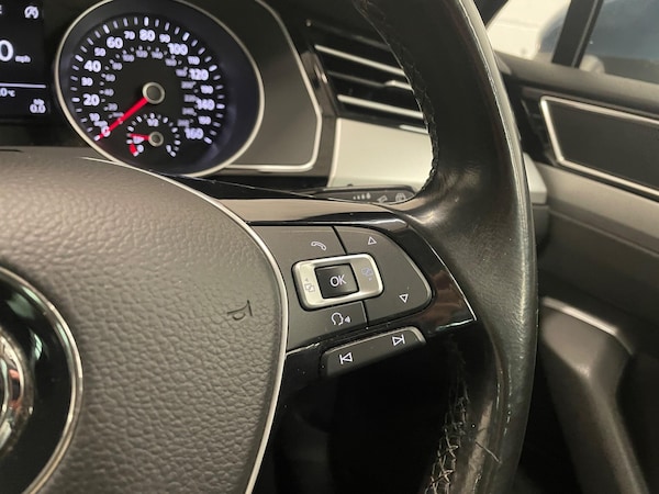 Used Volkswagen Passat 2015 for sale - 76276031: Photo 29