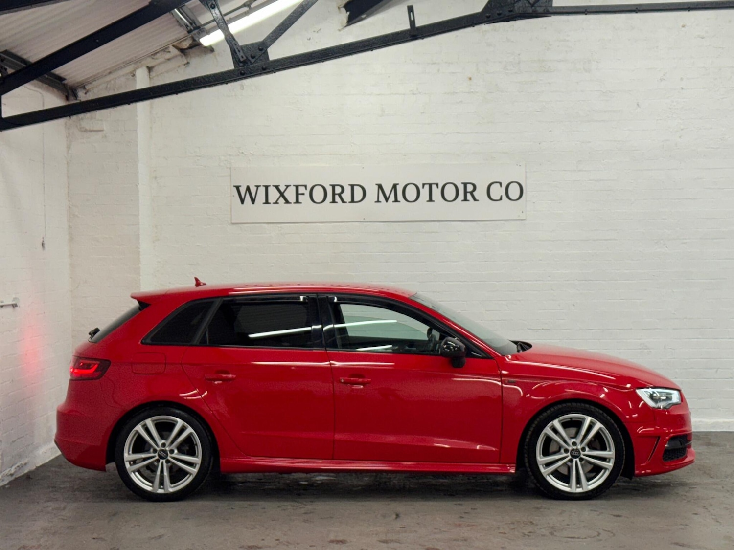 Used Audi A3 2014 for sale - 76276011: Photo 2