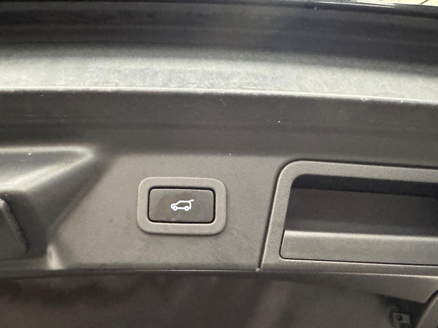 Used Land Rover Range Rover Velar 2018 for sale - 76714628: Photo 18