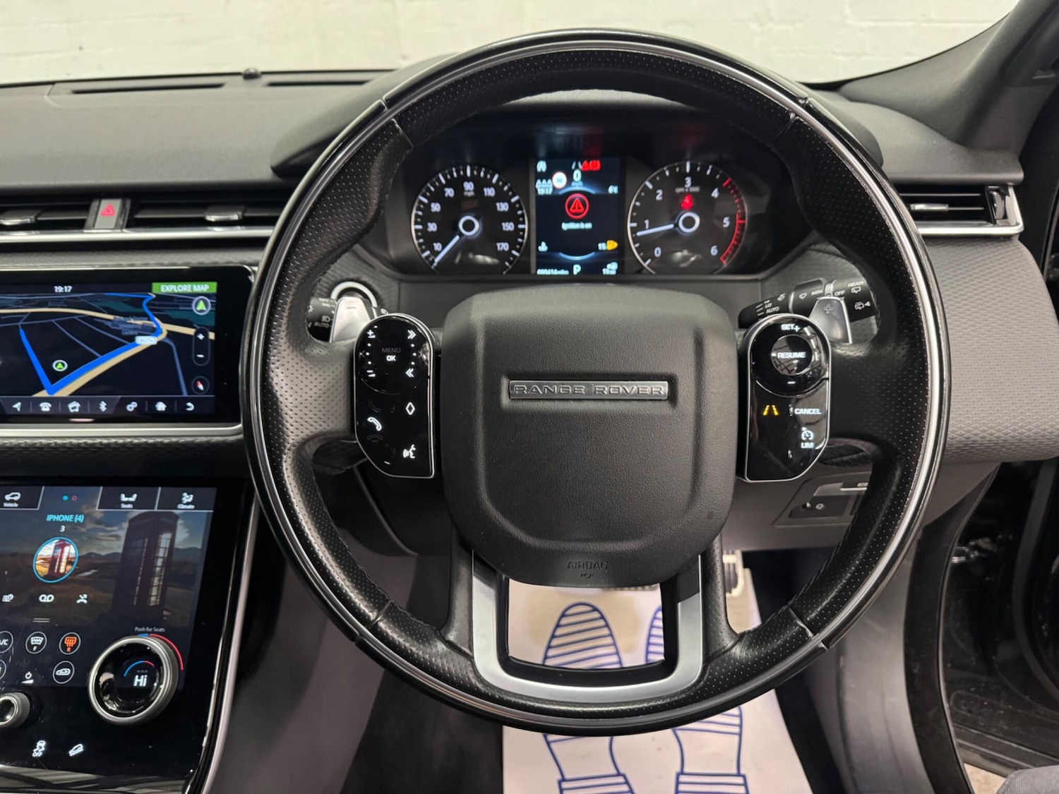 Used Land Rover Range Rover Velar 2018 for sale - 76714628: Photo 19